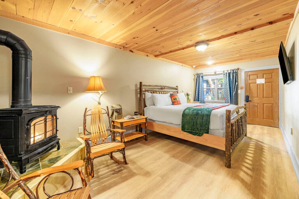 00015 Alpine Lodge September 2024
